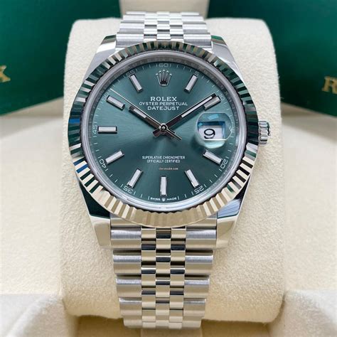 fluted or smooth bezel women rolex|rolex datejust 41mm fluted bezel.